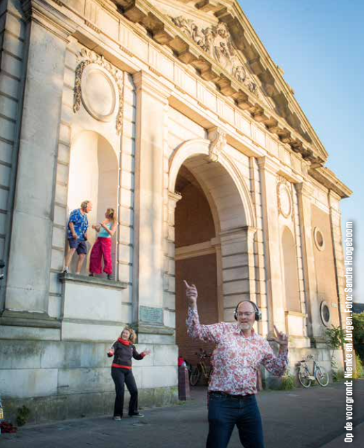 Dansen onder de Poort